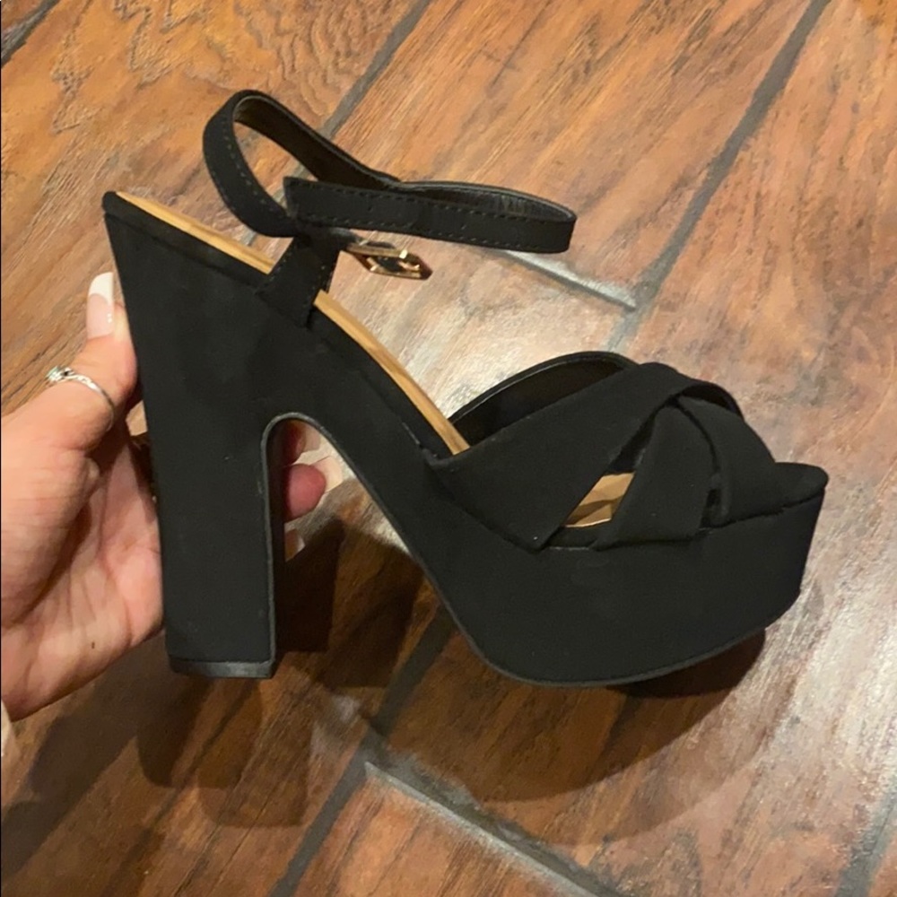 ☮️Platform Heels🕺🏼 - Picture 2 of 3